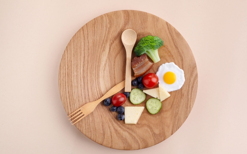 Atur Porsi Makan yang Tepat dengan Chrononutrition!